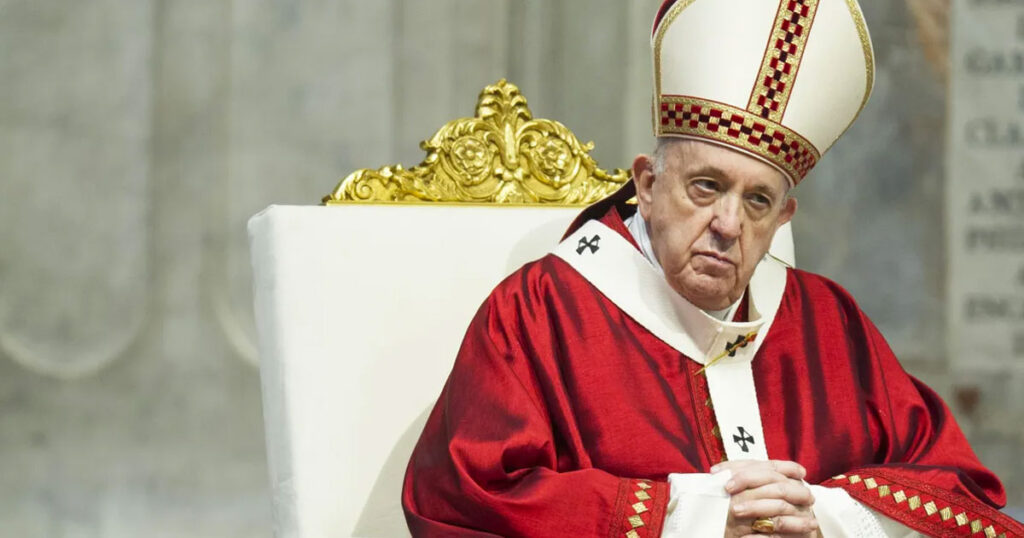 Papa Francesco richiede per i cattolici “battesimi di richiamo” per essere completamente battezzati
