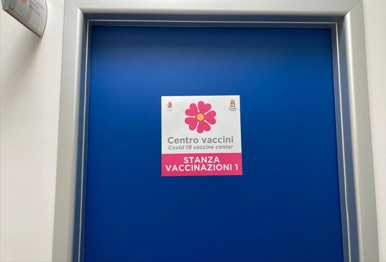 15enne riceve Moderna per errore e subisce reazione avversa