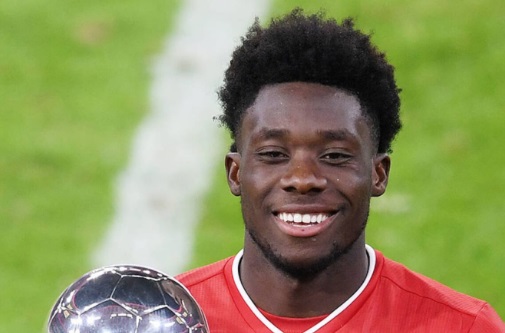 Il calciatore del Bayern Monaco Alphonso Davies ha ricevuto il booster a dicembre e ora ha una miocardite