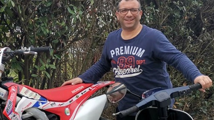Stroncato da un'epatite fulminante a 46 anni dopo la terza dose
