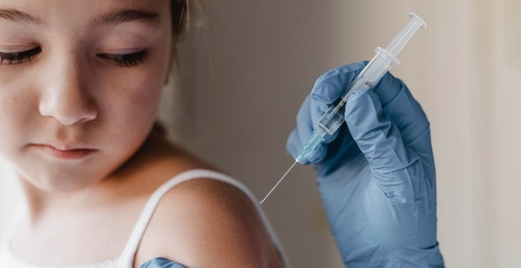Dodicenne muore per arresto cardiaco tre giorni dopo il vaccino Pfizer