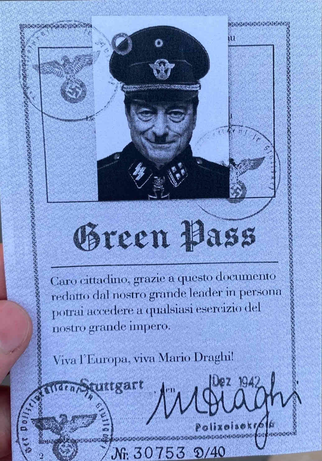 Ironica rappresentazione della tessera verde