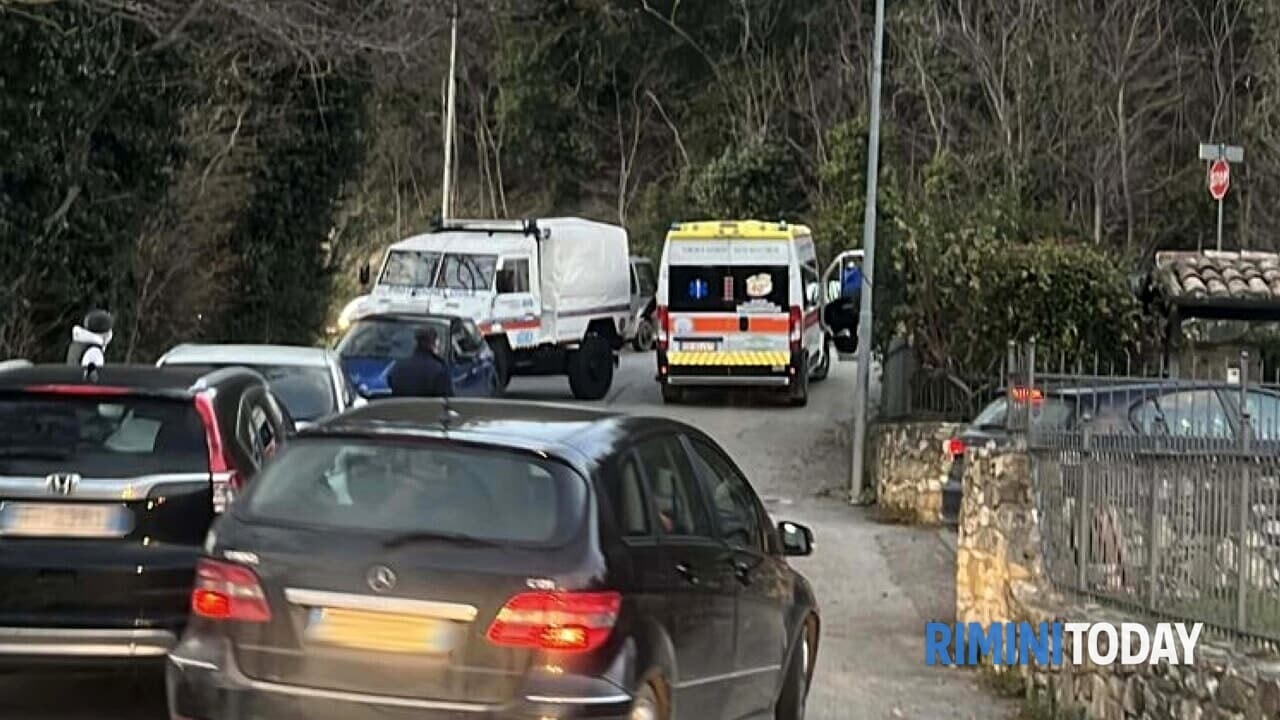 Malore mentre guida l’ambulanza, autista muore in incidente