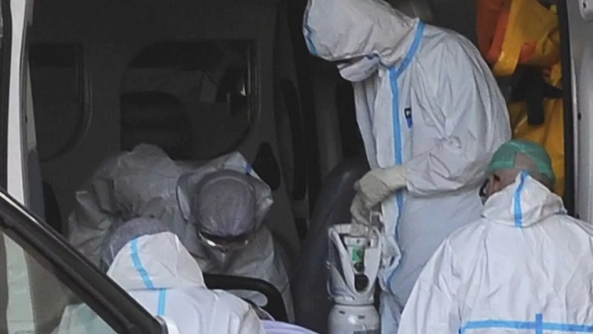 Muore in ambulanza stroncata da un infarto in attesa dell’esito del tampone