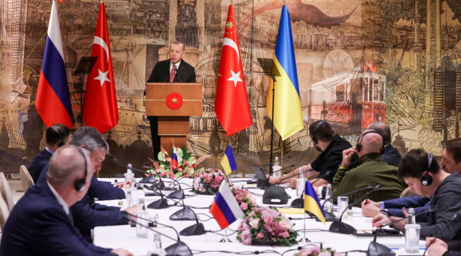 colloqui russia ucraina istanbul