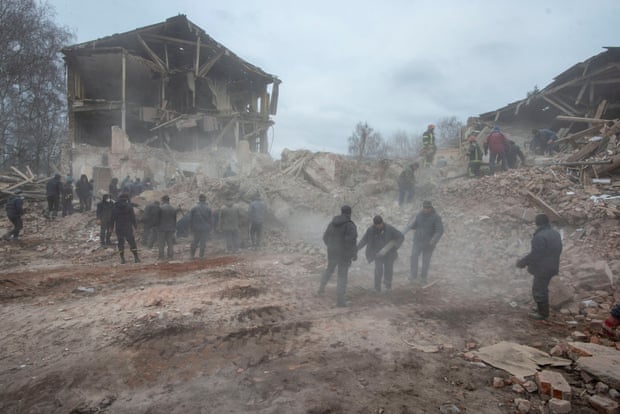 La Russia attacca il fronte ovest dell’Ucraina