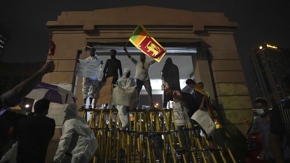 Lo Sri Lanka annuncia il defualt