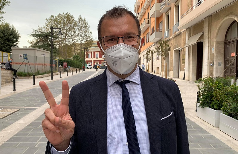 Sindaco di Matera positivo al Covid nonostante il vaccino