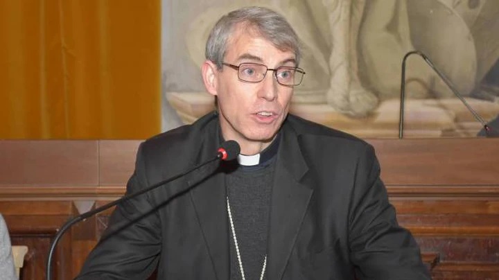 Vescovo di Pavia ricoverato per una grave anemia