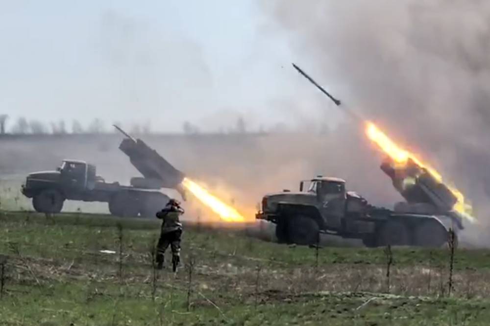 Varie sull’Ucraina : Artiglieria russa - Contrattacchi - Nuovi sistemi missilistici