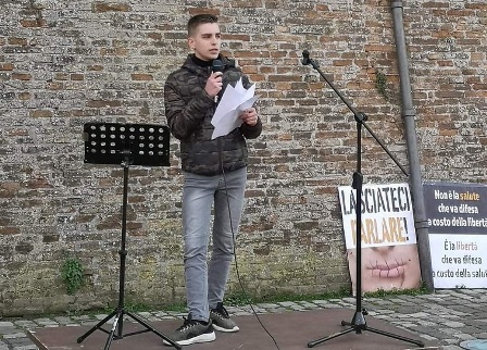 Il diario di Nicky, 15 anni: "Covid, lockdown e mascherine sono la nostra guerra"