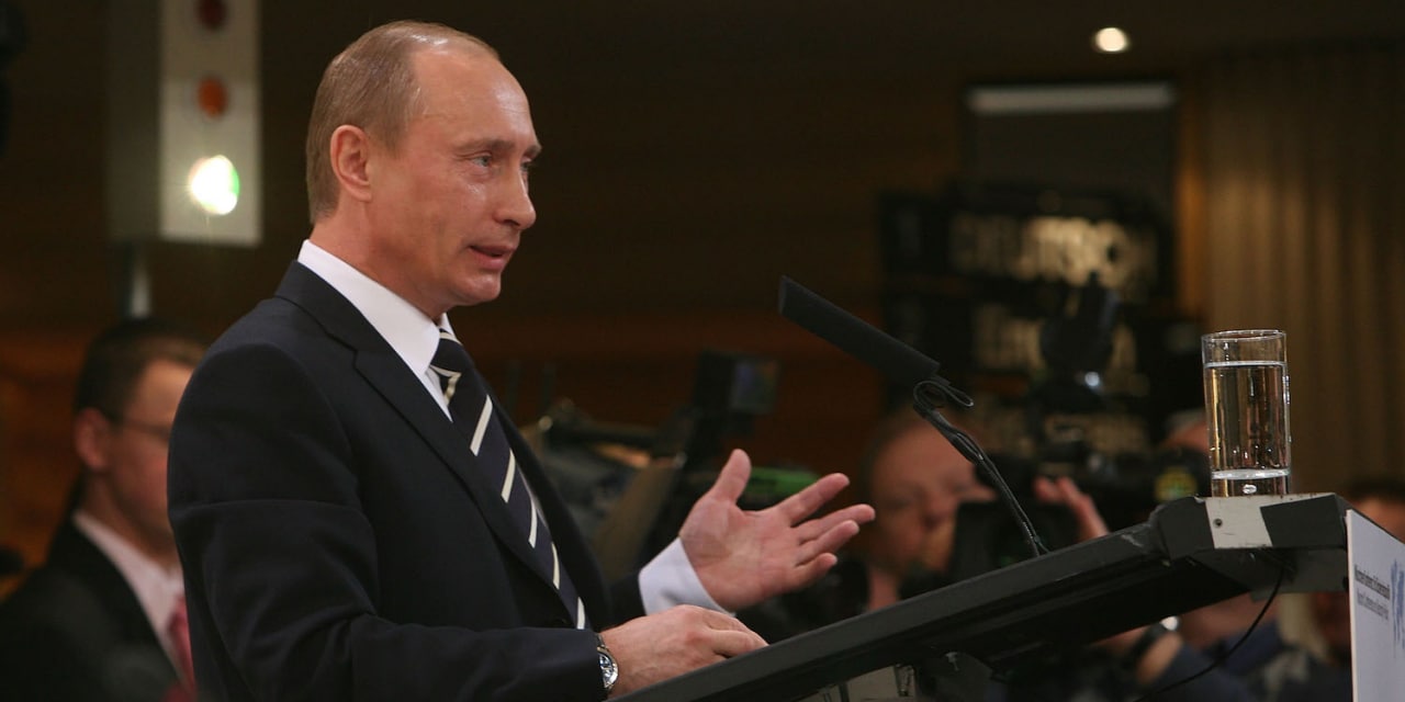 Putin: "Costruiamo un ordine mondiale giusto e democratico per tutti e non per pochi eletti"