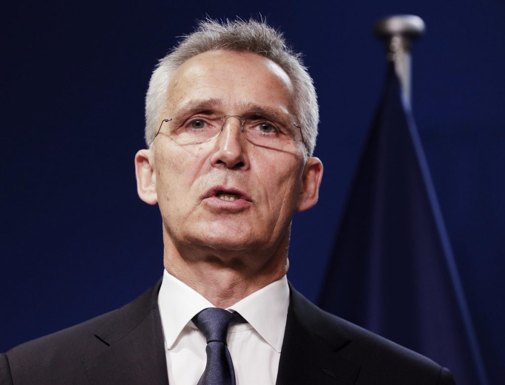 Stoltenberg colpito dal fuoco di Sant’Antonio