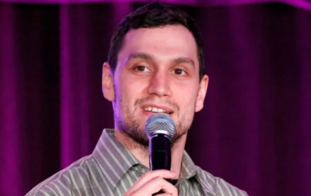 Il comico 32enne Nick Nemeroff muore improvvisamente nel sonno