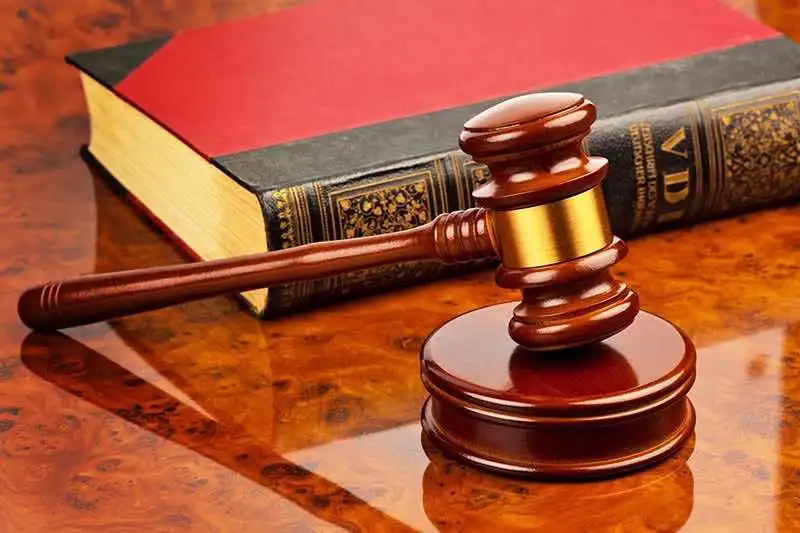Tribunale di Brescia: l'obbligo vaccinale lede la dignita' umana