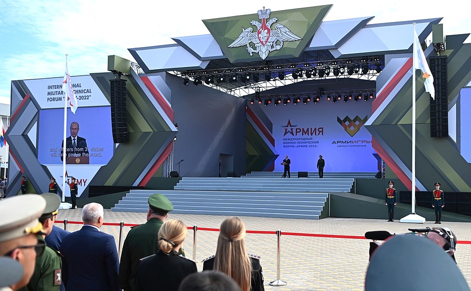 La strategia occidentale per smantellare la Federazione di Russia