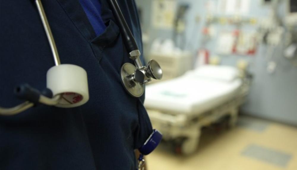 Infermiere di 43 anni colpito da Fibromialgia dopo il vaccino