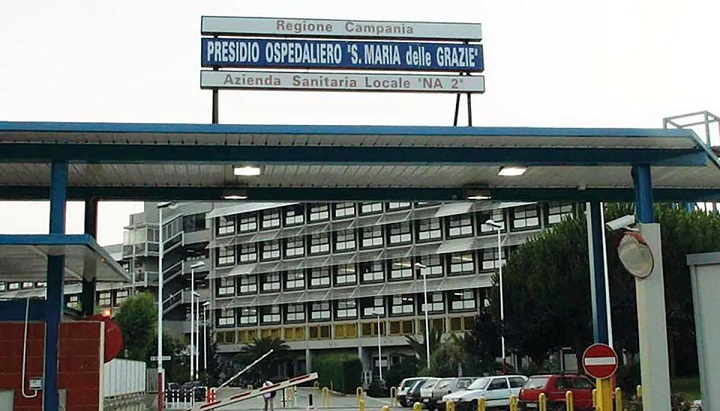 Napoli, il vaccino Astrazeneca la rende sterile
