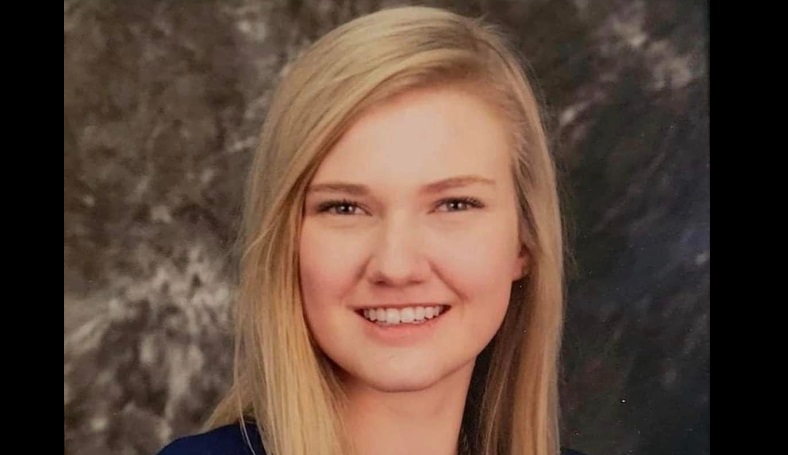 Regan Laine Lewis, una ragazza di 20 anni del Kansas, muore per arresto cardiaco dopo 24 ore dal vaccino