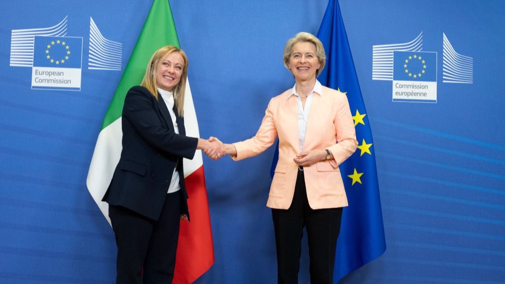Meloni: "Lo Stato non fa niente di gratuito". E a Bruxelles torna la paura per il debito pubblico italiano: una farsa senza fine!