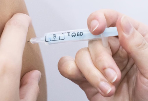 14enne muore dopo dose di Pfizer