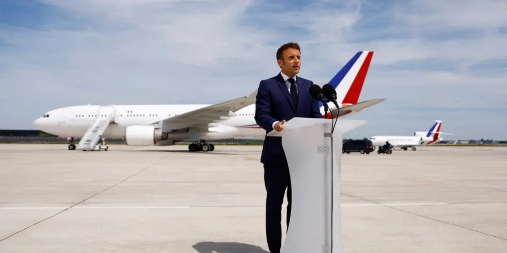 Francesi, tutti a terra! L’aereo lo prenderanno presto solo i signori della guerra
