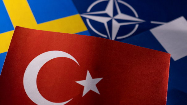 https://katehon.com/ru/article/turciya-i-nato-skandinavskoe-obostrenie