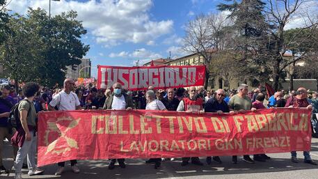 Firenze, in piazza per i lavoratori della Gkn. Asciuti: "Nazionalizzazione o reindustrializzazione"