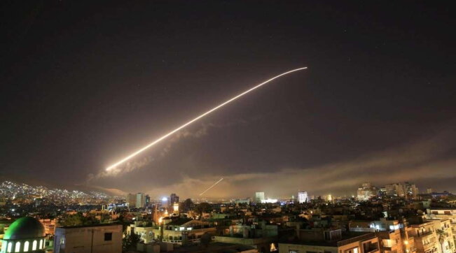 ISRAELE INTENSIFICA GLI ATTACCHI ALLA SIRIA
