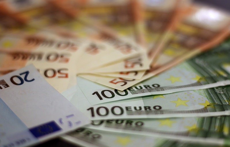 Quando non hai contanti in tasca e i bancomat non funzionano: psicodramma della moneta digitale nel bel mezzo di un’emergenza