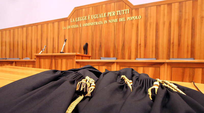 Aveva fatto reintegrare una psicologa non vaccinata: giudice nella bufera