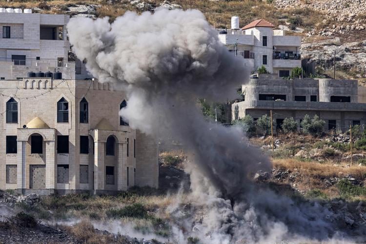 ISRAELE NO LIMITS IN CISGIORDANIA: LA PIU' GRANDE OPERAZIONE MILITARE DOPO 20 ANNI