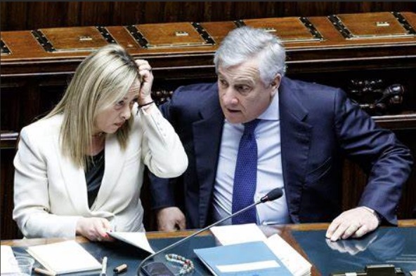La tassa sugli extra-profitti delle banche scatena l'inferno tra i poteri profondi!