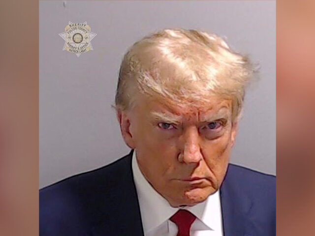 Alla fine hanno arrestato Trump (e poi rilasciato)