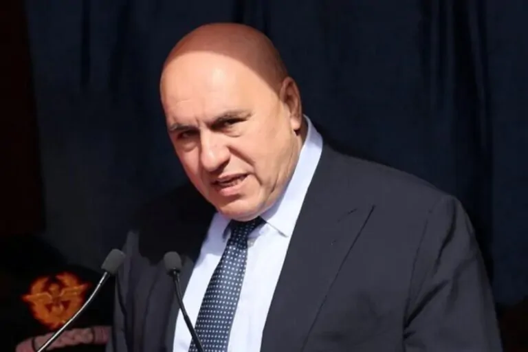 Il Ministro della Difesa Crosetto e lo Stato Maggiore della Difesa cancellano la libertà di pensiero