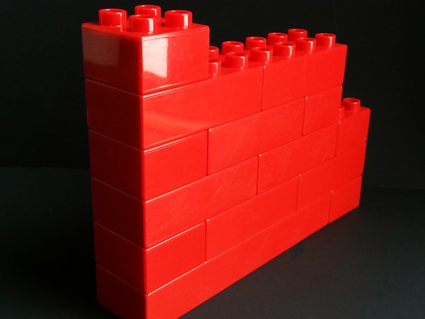 Lego abbandona lo sforzo di realizzare i mattoncini con la plastica riciclata dalle bottiglie