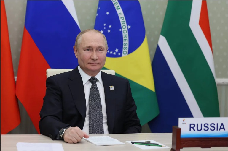 Putin dice no alla moneta unica dei Brics: non faremo la fine dell’Euro!