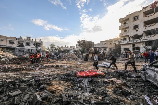 L’obiettivo di Israele nella guerra di Gaza: distruggere gli edifici