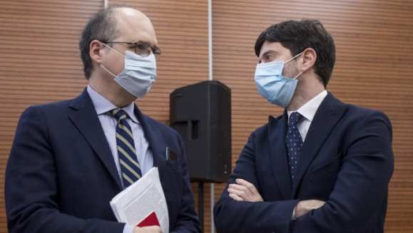Tutti in piazza a Roma: "Processate Speranza e Magrini"