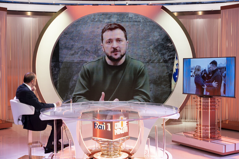 Zelensky afferma che se l'Ucraina perde, noi andremo in guerra