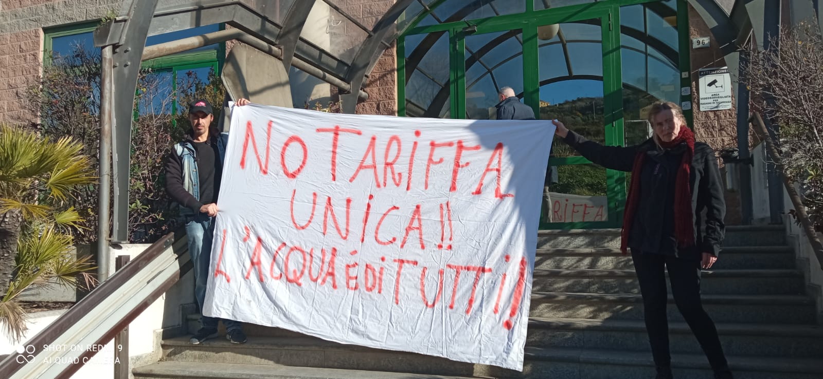 Fuori l’acqua dal mercato e dal profitto!