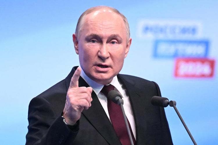 Putin: "Con Nato in Ucraina a un passo dalla terza guerra mondiale"