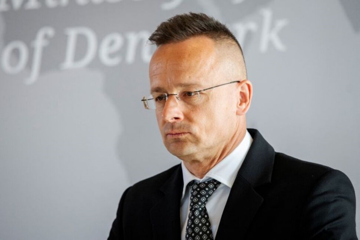 foreign_min_hungary