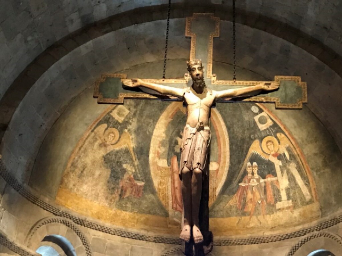 Cloisters_Crucifix