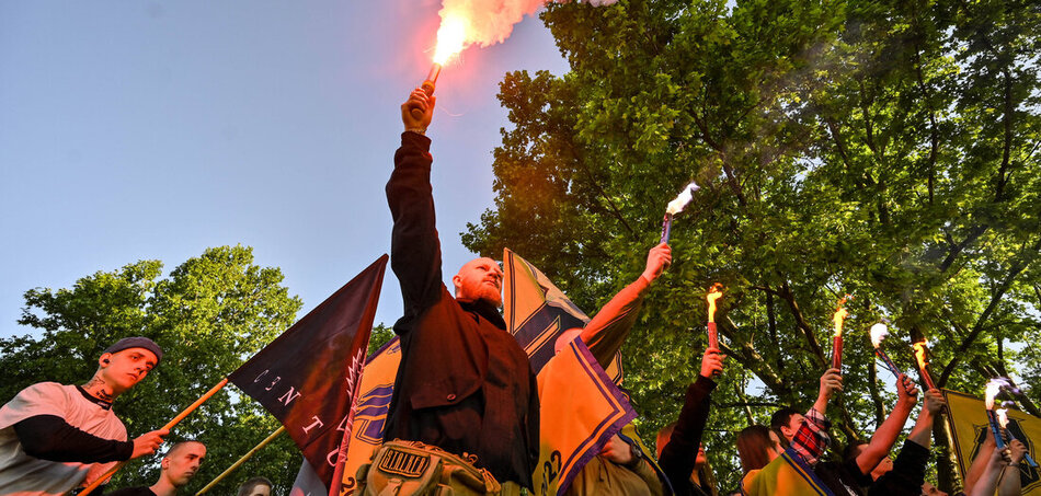 "Azov" in tournèe