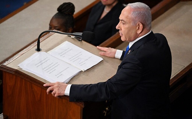 Netanyahu spinge gli USA in guerra contro l'Iran: serve la NATO del Medio Oriente
