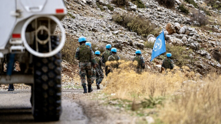Israele attacca le forze di pace dell'ONU in Libano: sdegno e passività internazionale