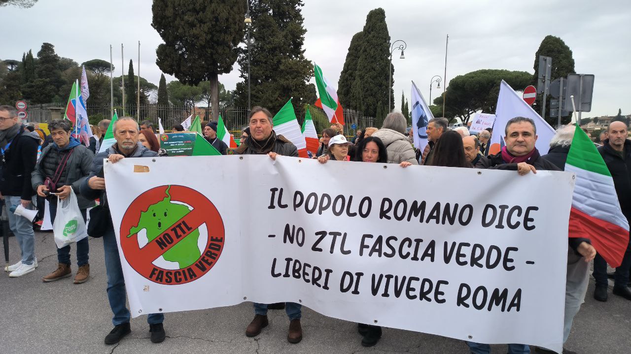 manifestazione no smart city