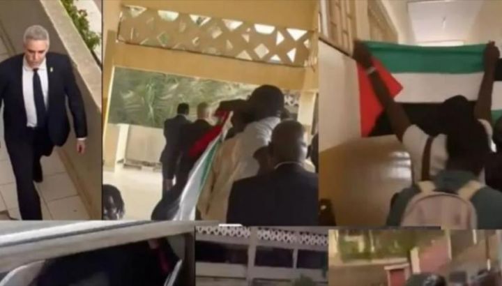 Senegal: l'ambasciatore israeliano costretto alla fuga sotto le grida di "Palestina libera!!!"
