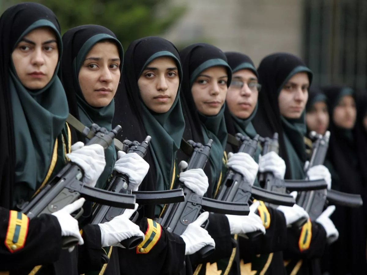 BRIGANTI DELLA DEMOCRAZIA IMPERIALISTA: GIU’ LE MANI DALL’IRAN!